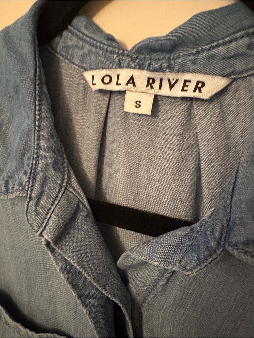 Lola River Lightweight Collared Button-Up Top Coastal Chic - Size Small - Picture 4 of 8